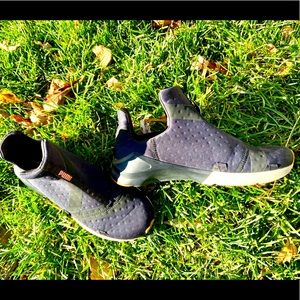 Puma Sneakers/Athletic Shoes